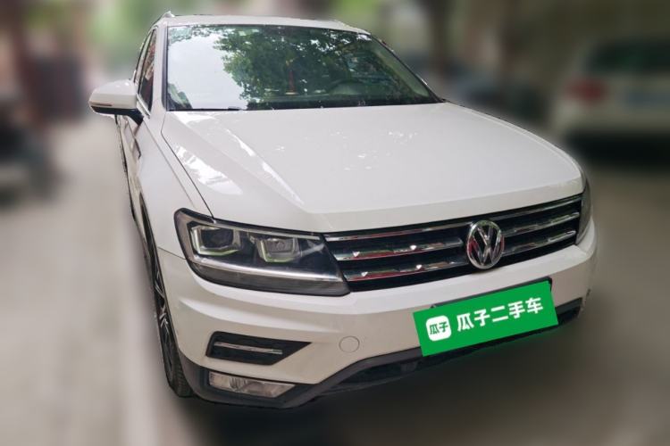 Used Volkswagen Tiguan L 2019 330TSI Automatic Two-Wheel Drive Smart Luxury Version China VI Standard Front Right 45 Deg