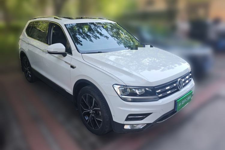 Used Volkswagen Tiguan L 2019 Revised 330TSI Automatic Two-Wheel Drive Smart & Luxury Edition China VI Standard Front Right 45 Deg