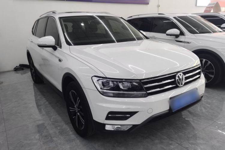 Used Volkswagen Tiguan L 2019 Updated Version 330TSI Automatic Two-Wheel Drive Panoramic Comfort Edition China VI Standard Front Right 45 Deg