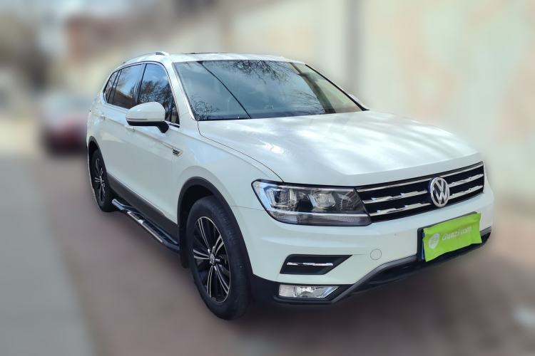 Used Volkswagen Tiguan L 2019 330TSI Automatic Two-Wheel Drive Panoramic Comfort Edition China VI Standard Front Right 45 Deg
