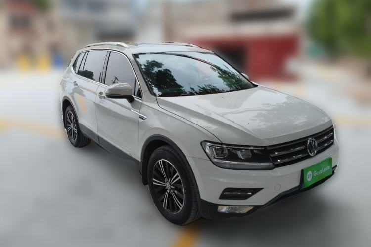 Used Volkswagen Tiguan L 2019 330TSI Automatic Two-Wheel Drive Panoramic Comfort Edition China VI Standard Front Right 45 Deg