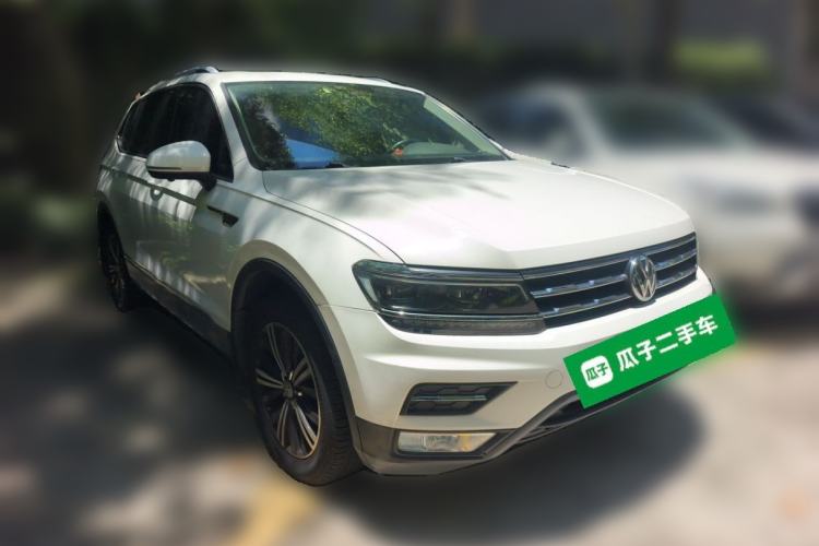 Used Volkswagen Tiguan L 2019 330TSI Automatic Two-Wheel Drive Panoramic Comfort Edition China V Standard Front Right 45 Deg