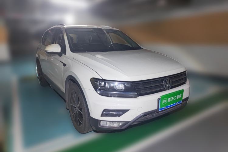 Used Volkswagen Tiguan L 2019 330TSI Automatic Two-Wheel Drive Smart Luxury Version China VI Standard Front Right 45 Deg