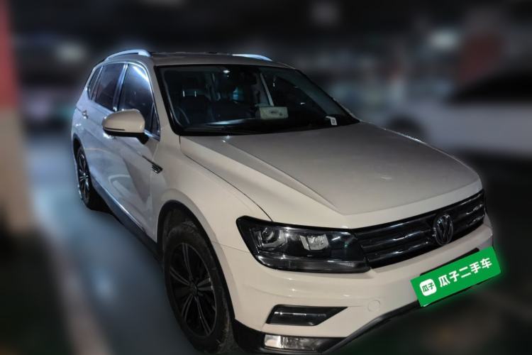 Used Volkswagen Tiguan L 2019 330TSI Automatic Two-Wheel Drive Panoramic Comfort Edition China VI Standard Front Right 45 Deg