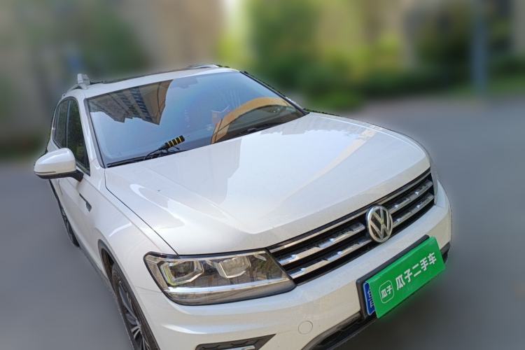 Used Volkswagen Tiguan L 2019 330TSI Automatic Two-Wheel Drive Panoramic Comfort Edition China V Standard Front Right 45 Deg
