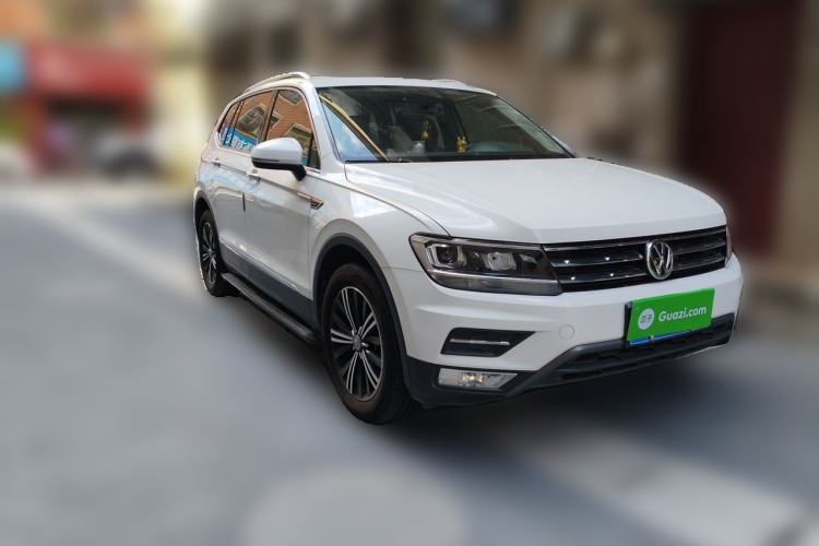 Used Volkswagen Tiguan L 2019 330TSI Automatic Two-Wheel Drive Panoramic Comfort Edition China V Standard Front Right 45 Deg