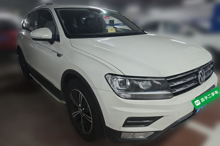 Used Volkswagen Tiguan L 2019 330TSI Automatic Two-Wheel Drive Panoramic Comfort Edition China VI Standard Front Right 45 Deg