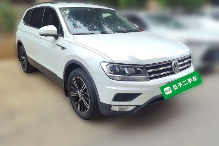 Used Volkswagen Tiguan L 2019 330TSI Automatic Two-Wheel Drive Luxury Edition China VI Standard Front Right 45 Deg