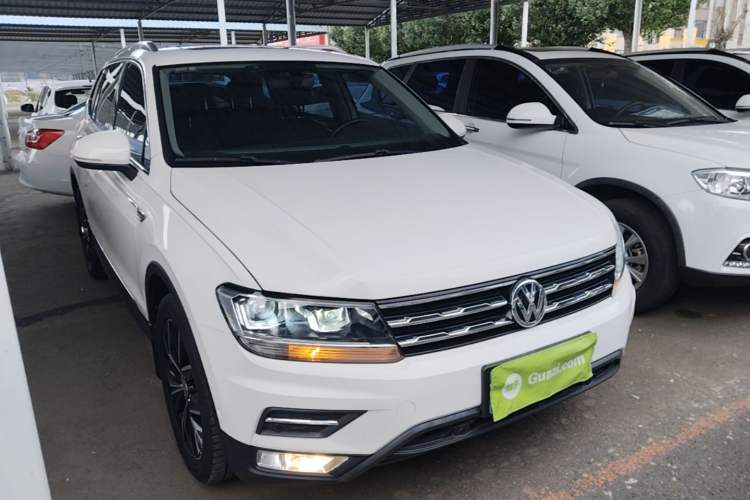 Used Volkswagen Tiguan L 2019 330TSI Automatic Two-Wheel Drive Smart Luxury Version China V Emission Standard Front Right 45 Deg