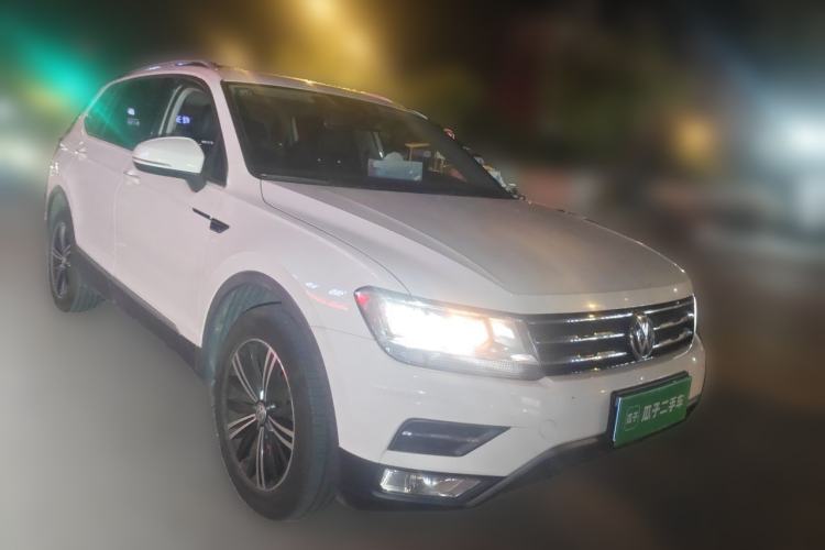 Used Volkswagen Tiguan L 2019 330TSI Automatic Two-Wheel Drive Panoramic Comfort Edition China VI Standard Front Right 45 Deg