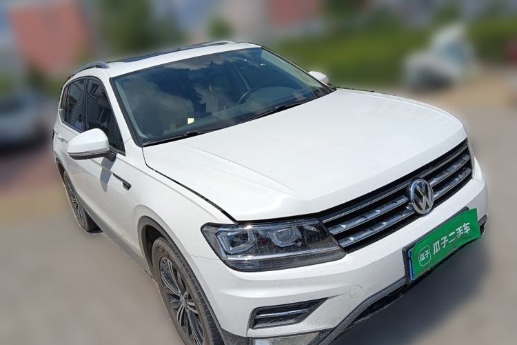 Used Volkswagen Tiguan L 2019 Revised Version 280TSI Automatic Two-Wheel Drive Panoramic Comfort Edition China V Standard Front Right 45 Deg