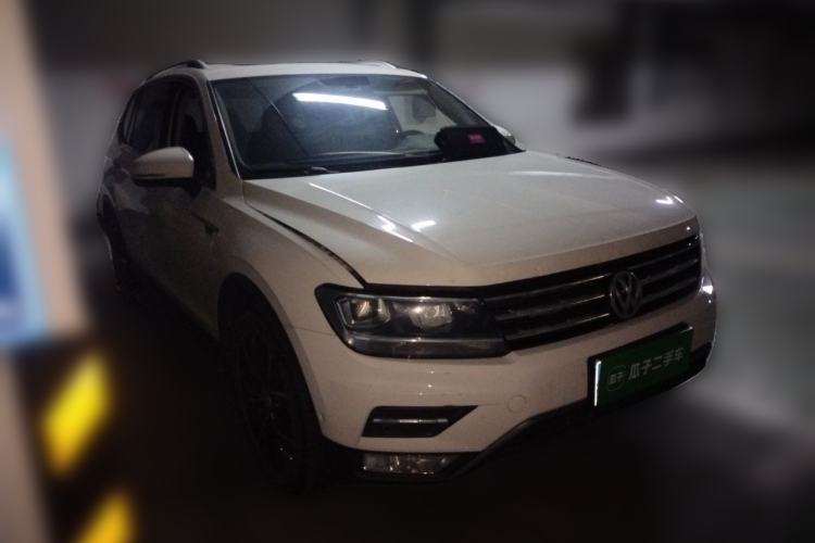 Used Volkswagen Tiguan L 2019 Revised 330TSI Automatic Two-Wheel Drive Smart & Luxury Edition China VI Standard Front Right 45 Deg