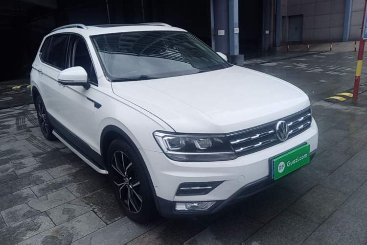 Used Volkswagen Tiguan L 2019 330TSI Automatic Two-Wheel Drive Smart Luxury Version China V Emission Standard Front Right 45 Deg