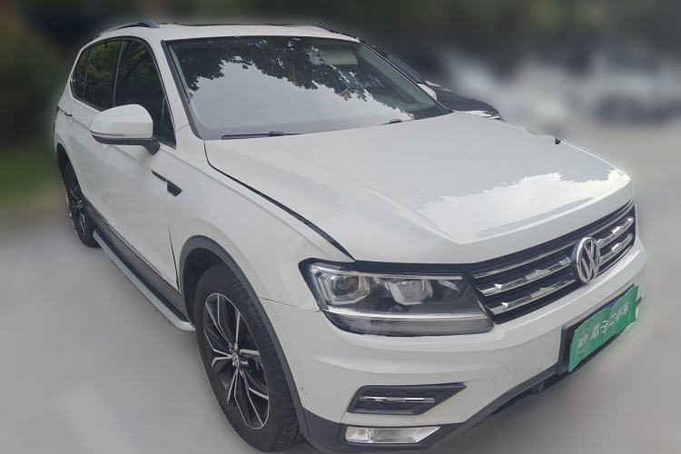 Used Volkswagen Tiguan L 2019 330TSI Automatic Two-Wheel Drive Smart Luxury Version China VI Standard Front Right 45 Deg