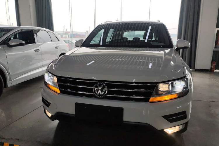 Used Volkswagen Tiguan L 2019 Revised 330TSI Automatic Two-Wheel Drive Smart & Luxury Edition China VI Standard Front