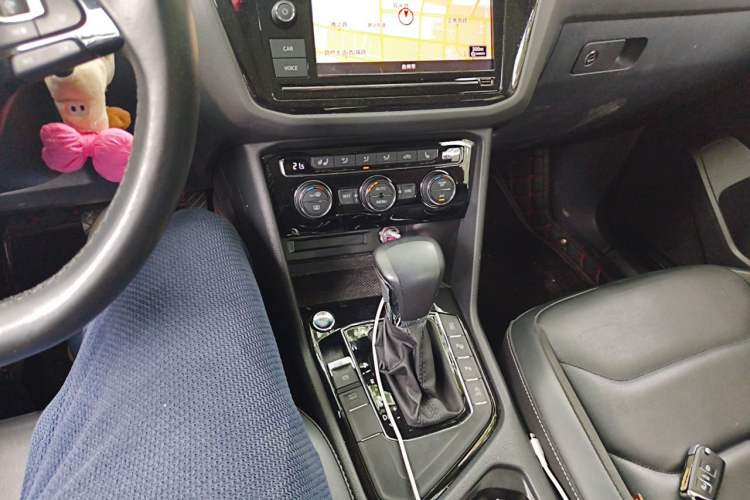 Used Volkswagen Tiguan L 2019 330TSI Automatic Two-Wheel Drive Smart Luxury Version China VI Standard Gear Lever