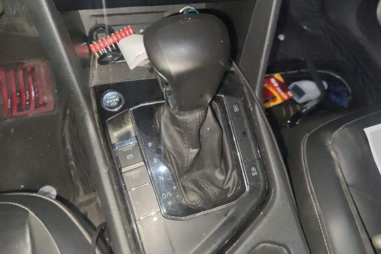 Used Volkswagen Tiguan L 2019 280TSI Automatic Two-Wheel Drive Panoramic Comfort Edition China V Standard Gear Lever