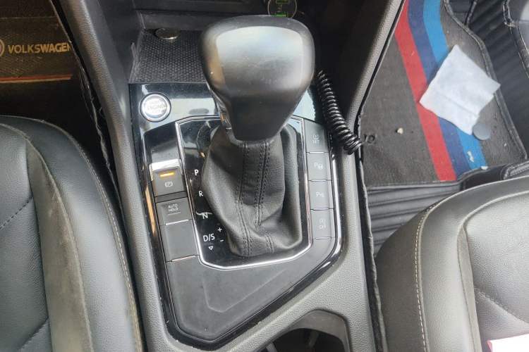 Used Volkswagen Tiguan L 2019 330TSI Automatic Two-Wheel Drive Smart Luxury Version China VI Standard Gear Lever