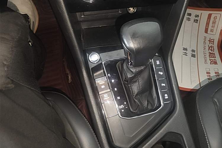 Used Volkswagen Tiguan L 2019 330TSI Automatic Two-Wheel Drive Smart Luxury Version China V Emission Standard Gear Lever