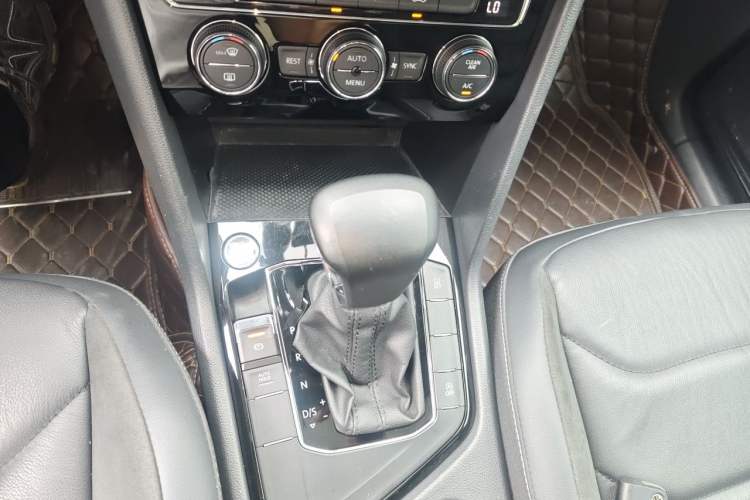 Used Volkswagen Tiguan L 2019 280TSI Automatic Two-Wheel Drive Panoramic Comfort Edition China V Standard Gear Lever