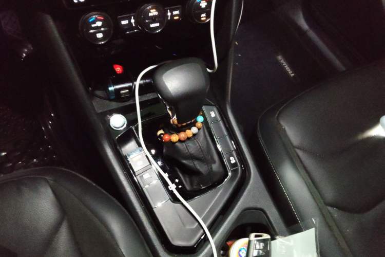 Used Volkswagen Tiguan L 2019 330TSI Automatic Two-Wheel Drive Panoramic Comfort Edition China V Standard Gear Lever