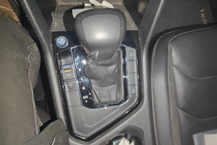 Used Volkswagen Tiguan L 2019 330TSI Automatic Two-Wheel Drive Panoramic Comfort Edition China V Standard Gear Lever