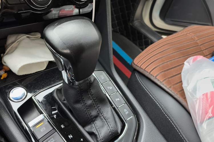 Used Volkswagen Tiguan L 2019 330TSI Automatic Two-Wheel Drive Smart Luxury Version China V Emission Standard Gear Lever
