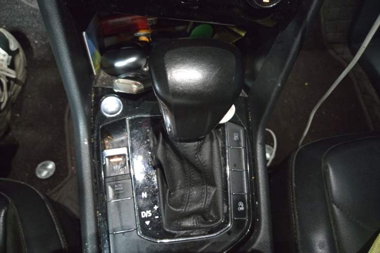 Used Volkswagen Tiguan L 2019 330TSI Automatic Two-Wheel Drive Panoramic Comfort Edition China VI Standard Gear Lever