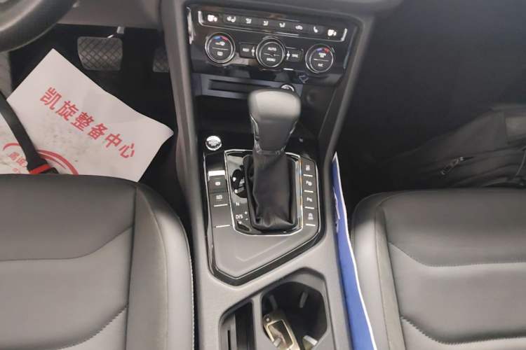 Used Volkswagen Tiguan L 2019 330TSI Automatic Two-Wheel Drive Smart Luxury Version China V Emission Standard Gear Lever
