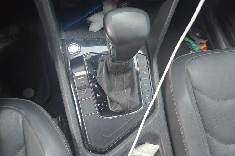 Used Volkswagen Tiguan L 2019 330TSI Automatic Two-Wheel Drive Smart Luxury Version China VI Standard Gear Lever