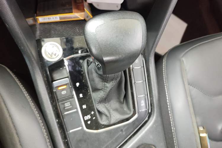 Used Volkswagen Tiguan L 2019 330TSI Automatic Two-Wheel Drive Panoramic Comfort Edition China V Standard Gear Lever