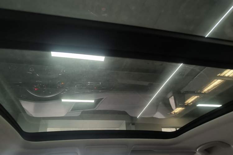 Used Volkswagen Tiguan L 2019 330TSI Automatic Two-Wheel Drive Smart Luxury Version China V Emission Standard Headliner
