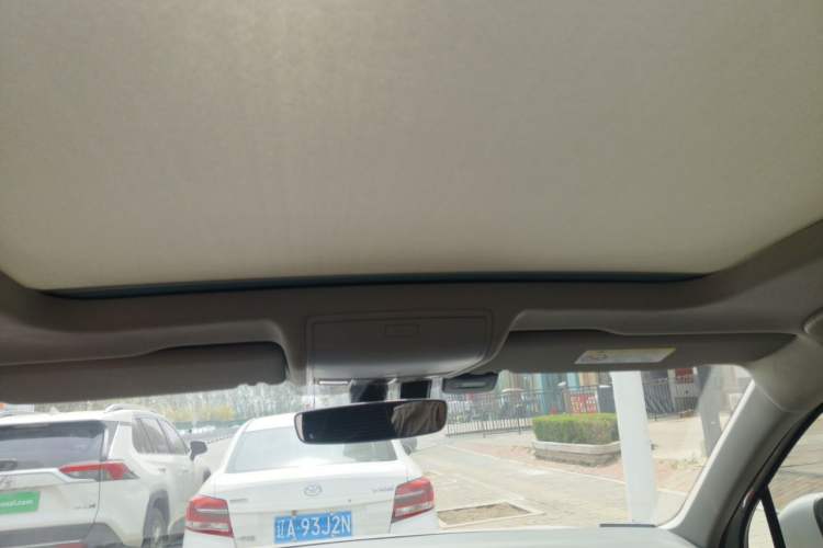Used Volkswagen Tiguan L 2019 330TSI Automatic Two-Wheel Drive Smart Luxury Version China VI Standard Headliner