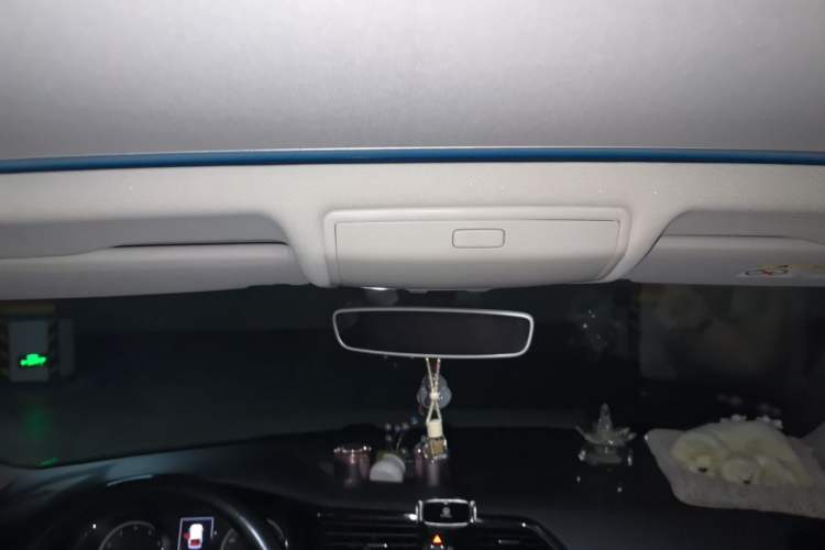 Used Volkswagen Tiguan L 2019 380TSI Automatic All-Wheel Drive Luxury Edition China VI Standard Headliner