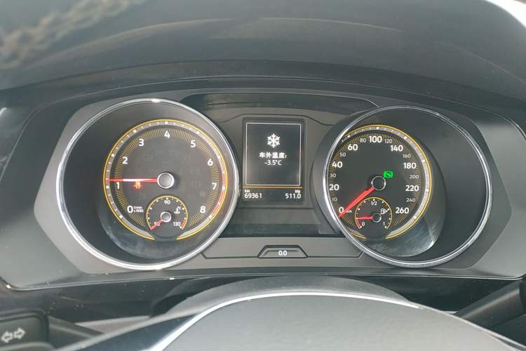 Used Volkswagen Tiguan L 2019 Revised 330TSI Automatic Two-Wheel Drive Smart & Luxury Edition China VI Standard Instrument Cluster