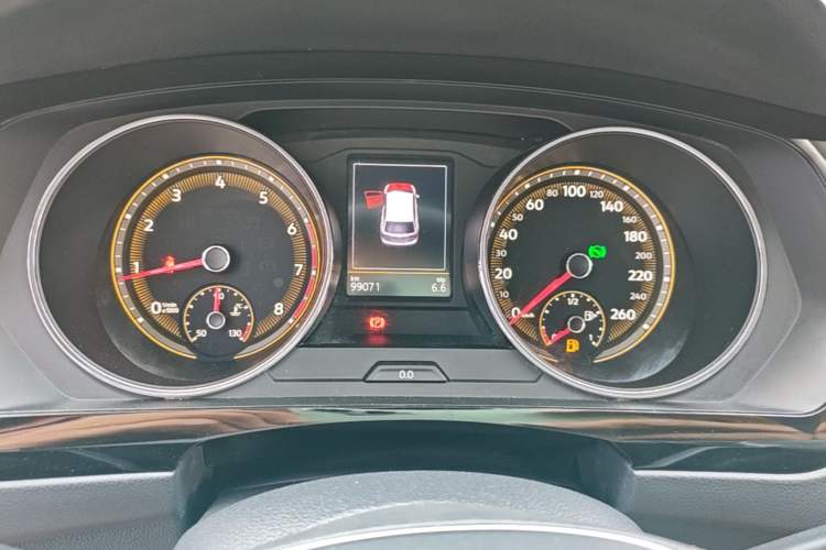 Used Volkswagen Tiguan L 2019 Updated Version 330TSI Automatic Two-Wheel Drive Panoramic Comfort Edition China VI Standard Instrument Cluster