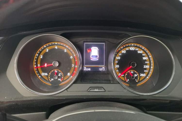 Used Volkswagen Tiguan L 2019 Updated Version 330TSI Automatic Two-Wheel Drive Panoramic Comfort Edition China VI Standard Instrument Cluster