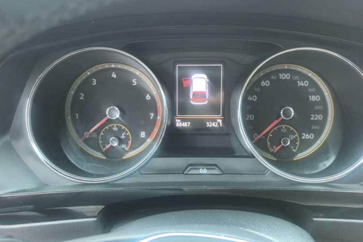 Used Volkswagen Tiguan L 2019 Updated Version 330TSI Automatic Two-Wheel Drive Panoramic Comfort Edition China VI Standard Instrument Cluster