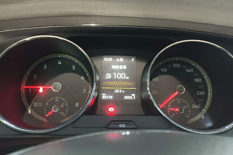 Used Volkswagen Tiguan L 2019 Revised 330TSI Automatic Two-Wheel Drive Smart & Luxury Edition China VI Standard Instrument Cluster