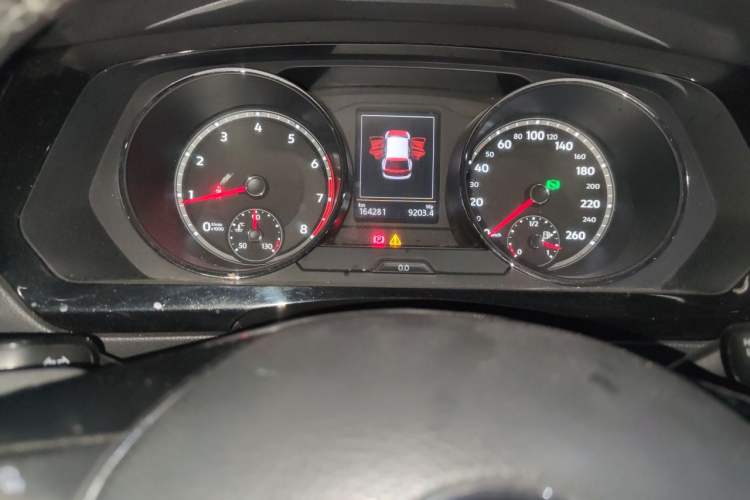 Used Volkswagen Tiguan L 2019 280TSI Automatic Two-Wheel Drive Panoramic Comfort Edition China V Standard Instrument Cluster