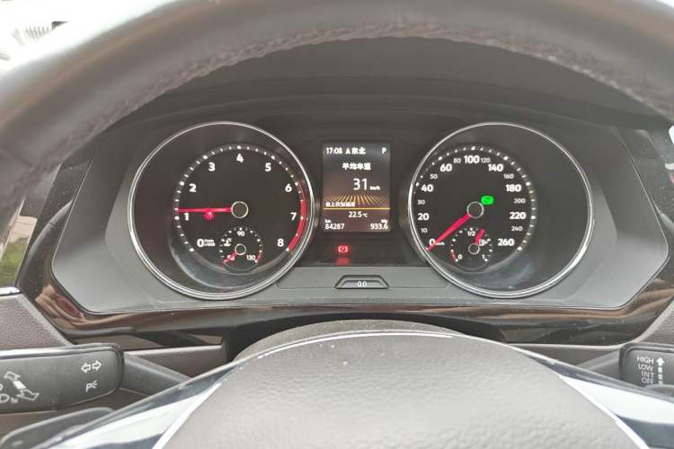 Used Volkswagen Tiguan L 2019 330TSI Automatic Two-Wheel Drive Smart Luxury Version China VI Standard Instrument Cluster