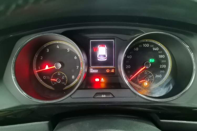 Used Volkswagen Tiguan L 2019 Updated Version 330TSI Automatic Two-Wheel Drive Panoramic Comfort Edition China VI Standard Instrument Cluster