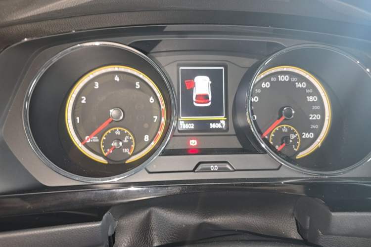 Used Volkswagen Tiguan L 2019 Updated Version 330TSI Automatic Two-Wheel Drive Panoramic Comfort Edition China VI Standard Instrument Cluster