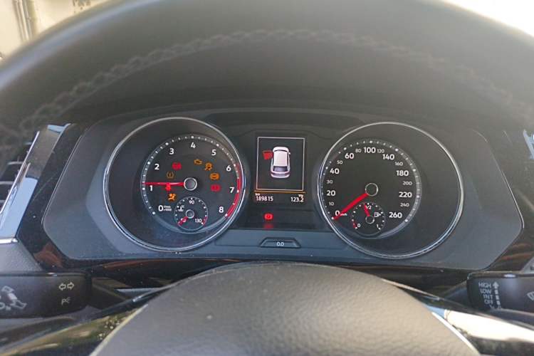 Used Volkswagen Tiguan L 2019 330TSI Automatic Two-Wheel Drive Smart Luxury Version China VI Standard Instrument Cluster
