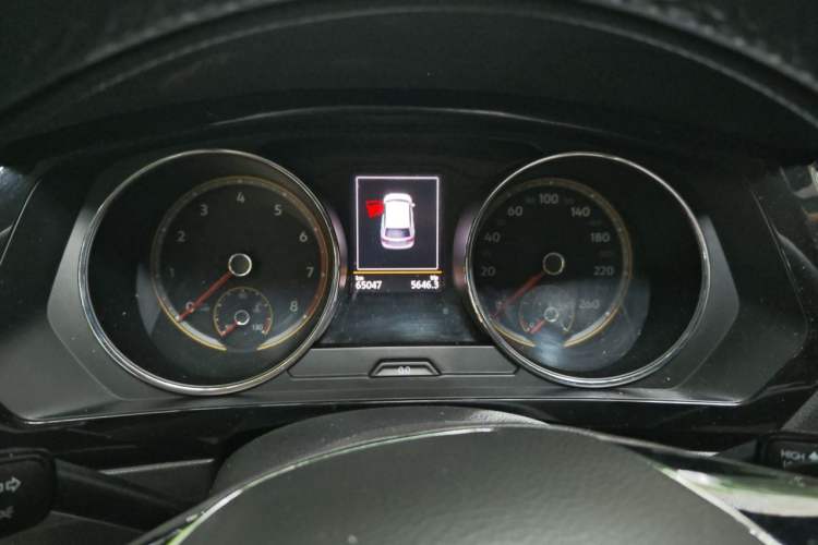 Used Volkswagen Tiguan L 2019 330TSI Automatic Two-Wheel Drive Smart Luxury Version China VI Standard Instrument Cluster