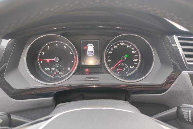 Used Volkswagen Tiguan L 2019 280TSI Automatic Two-Wheel Drive Panoramic Comfort Edition China V Standard Instrument Cluster