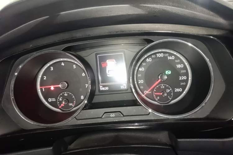 Used Volkswagen Tiguan L 2019 330TSI Automatic Two-Wheel Drive Panoramic Comfort Edition China VI Standard Instrument Cluster