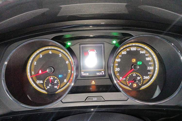 Used Volkswagen Tiguan L 2019 Updated Version 330TSI Automatic Two-Wheel Drive Panoramic Comfort Edition China VI Standard Instrument Cluster