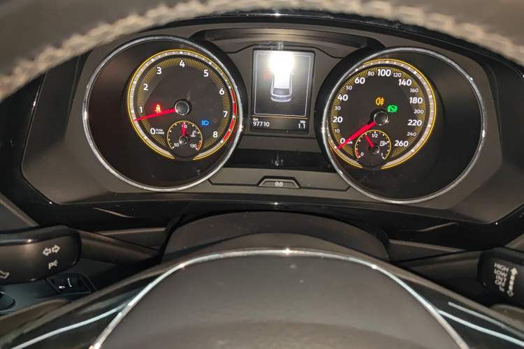 Used Volkswagen Tiguan L 2019 Updated Version 330TSI Automatic Two-Wheel Drive Panoramic Comfort Edition China VI Standard Instrument Cluster