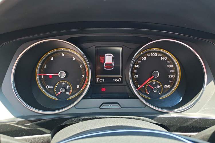 Used Volkswagen Tiguan L 2019 Revised Version 330TSI Automatic Two-Wheel Drive Panoramic Comfort Edition China V Standard Instrument Cluster
